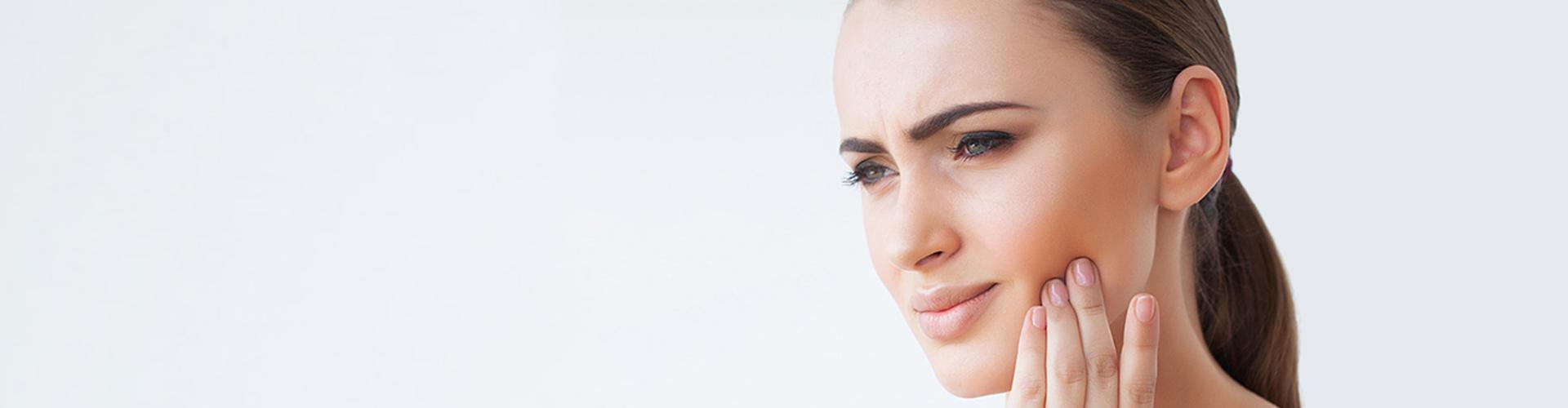 Bölcsességfog fájdalom – mitől alakul ki, és mikor kell fogorvoshoz fordulni? Bölcsességfog fájdalom – mitől alakul ki, és mikor kell fogorvoshoz fordulni?