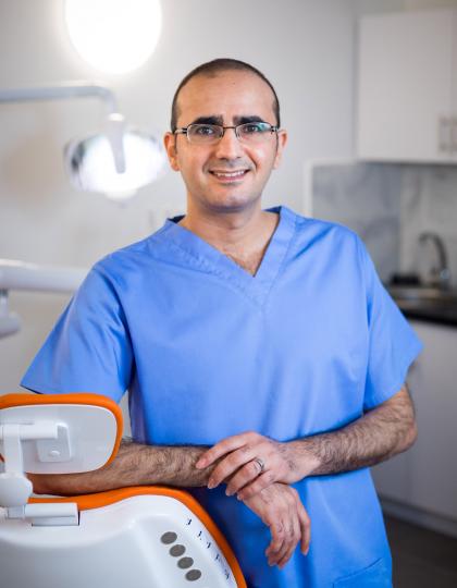 Dr. Al-Fakih Mohammed - Haifa Dent2-Fogszakorvos, Parodontológus
