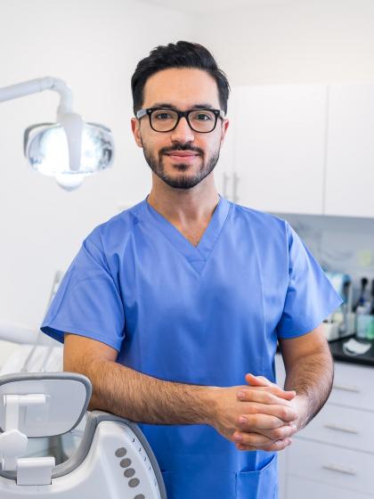 Dr. Aydin Yazdizadeh - Dentist