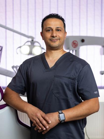 Dr. Wisam Ibrahim Ismail - Fogorvos