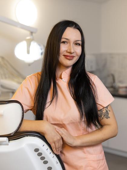 Zsuzsanna - Fogászati asszisztens